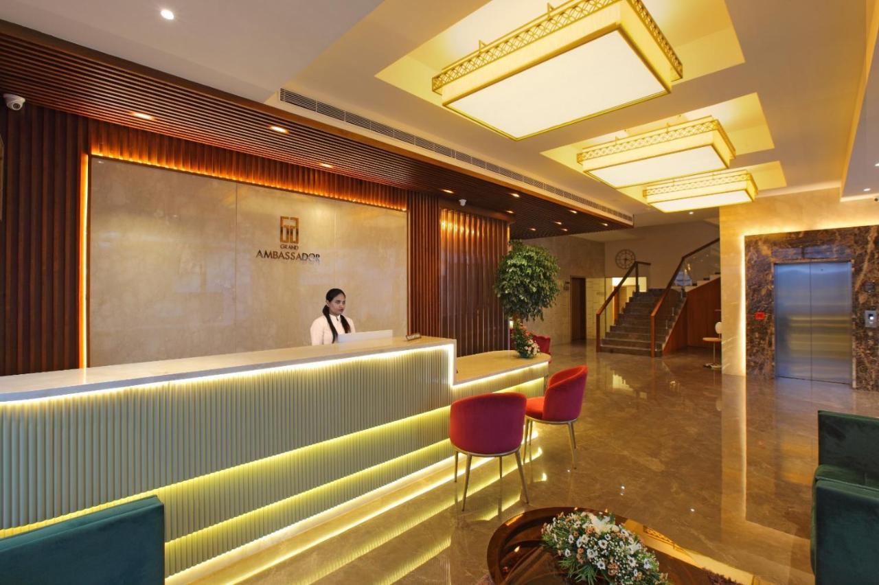 The Grand Ambassador Hotel Kottayam Exterior photo